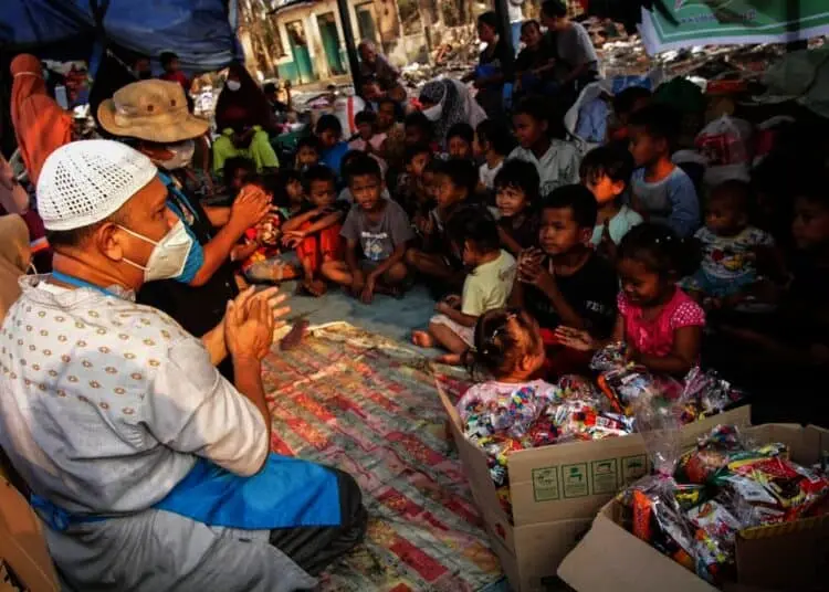 Potret Aktivitas Warga Terdampak Kebakaran di Jurang Mangu Timur