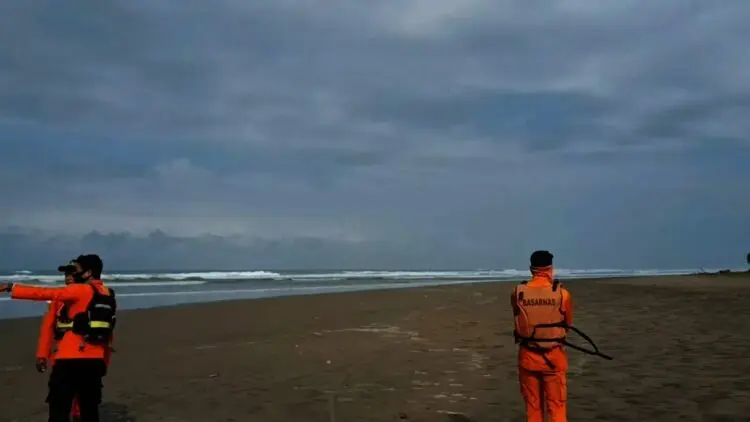1 Orang Awak Kapal Jatuh di Perairan Pulau Deli - Pandeglang