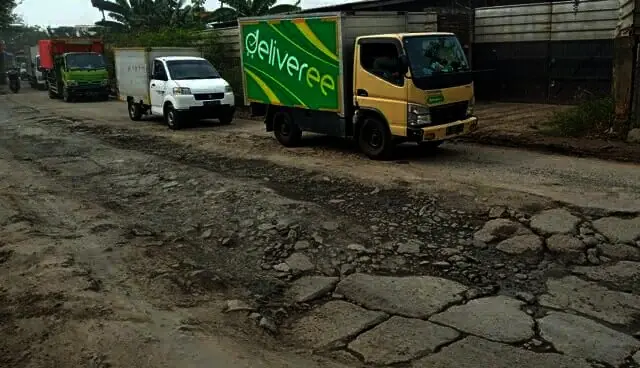 Anggaran Baju Dinas Lebih Baik Dialihkan untuk Bangun Jalan Kali Perancis