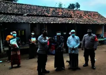 Polresta Tangerang Salurkan Bansos Untuk 20 Keluarga di Rajeg