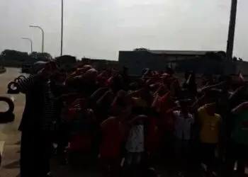 Warga Benda, Kota Tangerang Terdampak JORR II Upacara HUT Kemerdekaan RI di Lahan Jalan Tol