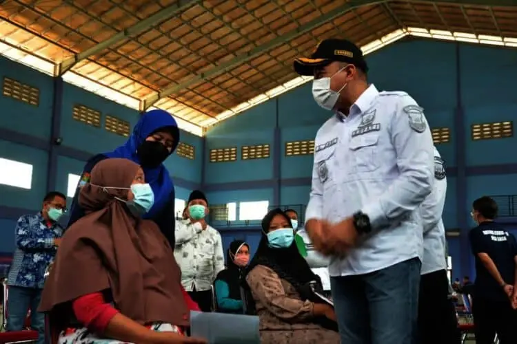 Bupati Zaki Pantau Vaksinasi Ibu Hamil di Balaraja