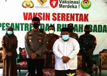 Giliran Santri di Ponpes Al Mumin Cikeusik Ikut Vaksinasi