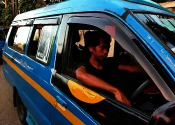 Sopir Angkot Lebih Suka Jalan Simpang Islamic Macet