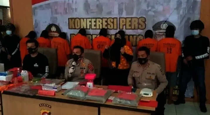 Dikejar Sampai Medan, Satresnarkoba Polres Serang Ringkus 7 Jaringan Pengedar Ganja