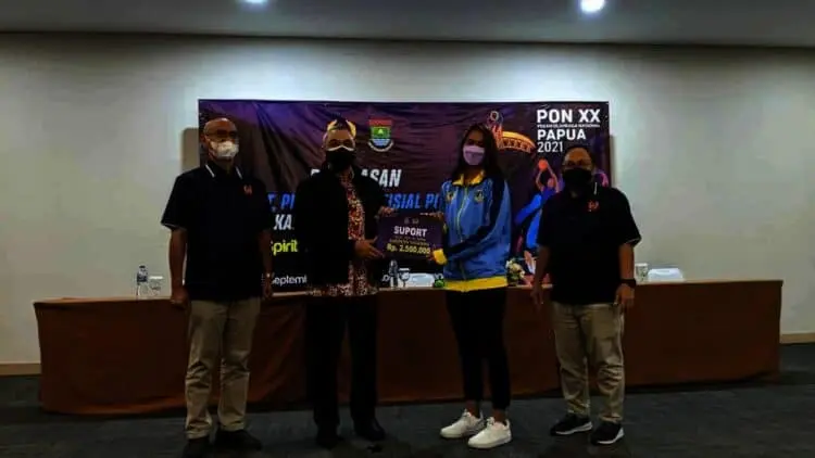 Lepas Atlet ke Papua, Zaki Siapkan Bonus Tambahan