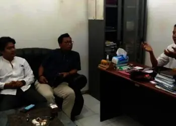 Kepala DPMPD Pandeglang, Doni Hermawan (berkalung masker), sampaikan arahan. (ISTIMEWA)