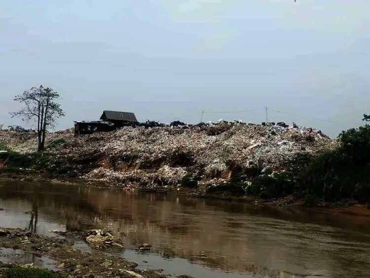 TPS Liar di Pinggir Sungai Cisadane Beroperasi Sejak 2008
