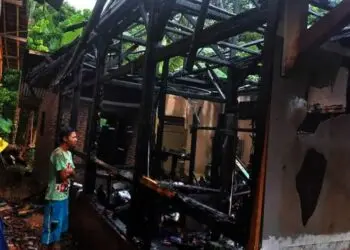 Jelang Subuh, Janda dan 3 Anaknya Nyaris Terpanggang Dalam Rumah