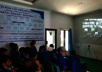 Jajaran Pengurus DPD PAN Pandeglang menghadiri Muscab Virtual, Sabtu (18/9/2021). (ISTIMEWA)
