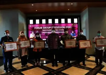 Berkontribusi Lewat CSR, Bupati Beri Penghargaan untuk 12 Perusahaan