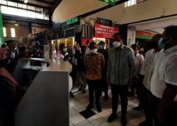 Mendag Uji Coba Aplikasi PeduliLindungi di Pasar 8 Alam Sutera