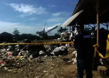 Pemulung di TPS Liar Bantaran Cisadane Kini Menganggur