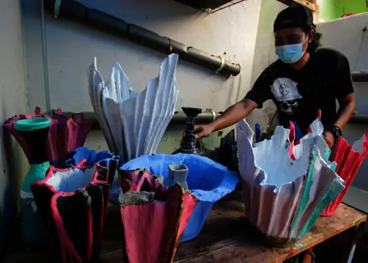 Potret Pembuatan Pot Berbahan Dasar Kain Bekas di Tangerang