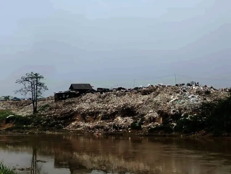 Lima TPS Liar Beroperasi di Pinggir Sungai Cisadane