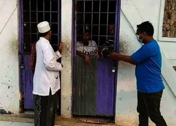 Komunitas Rakyat Memberi Bagikan Makanan Kepada ODGJ