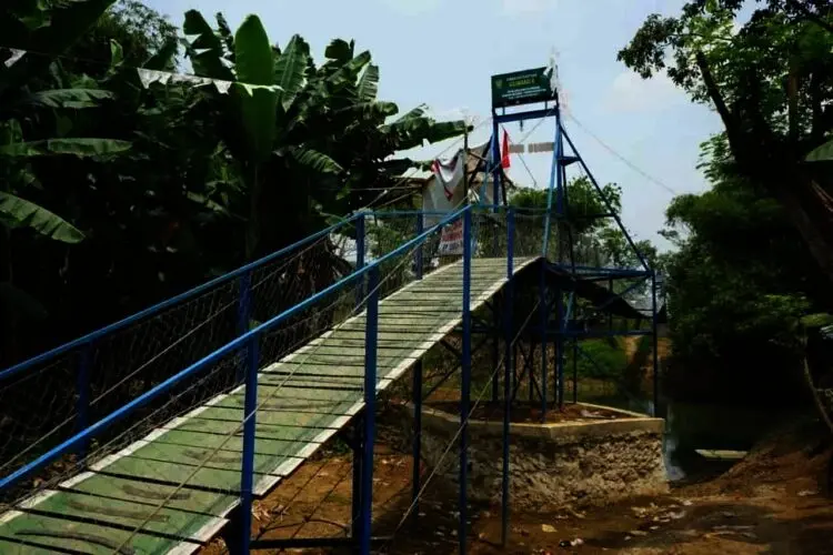 Warga Antusias Ada Jembatan Gantung Perbatasan Desa