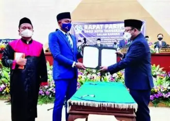 Julham Firdaus Dilantik Jadi Anggota DPRD Tangsel