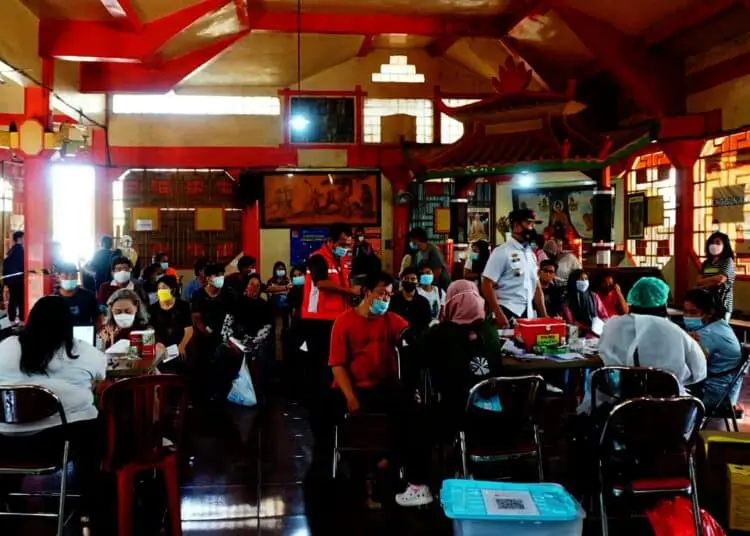 Potret Vaksinasi Covid-19 di Klenteng Boen San Bio Tangerang
