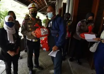 Dukung Vaksinasi Dirlantas, Wahana Sebar Ribuan Paket Sembako