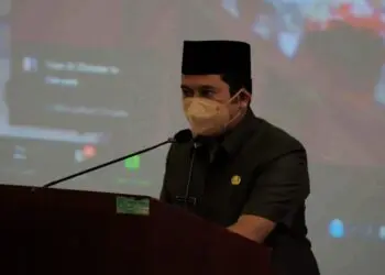 Di Rapat Paripurna, Wali Kota Arief Sampaikan Penjelasan Tiga Raperda