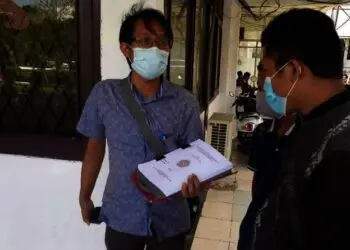 Humas RSDP Serang, Khoirul Anam, saat berbincang dengan wartawan di lingkungan Setda Kabupaten Serang, Kamis (9/9/2021). (SIDIK/SATELITNEWS.ID)