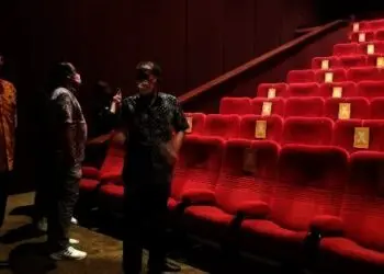 Tinjau Bioskop Usai Diizinkan Beroperasi di Kota Tangerang, Disbudpar Pastikan Aman
