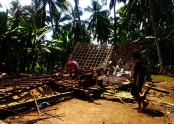 1 Rumah di Pandeglang Ambruk, Sekeluarga Nyaris Tertimpa Reruntuhan