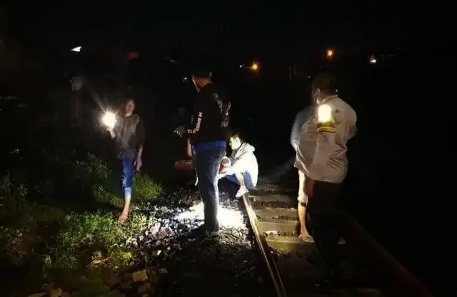 Pemuda Ini Ditemukan Tewas Bersimbah Darah di Bantaran Rel KAI Lebak