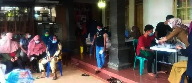 Ratusan Masyarakat RW 04, Belendung, Kota Tangerang Ikuti Vaksinasi