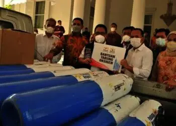 Pemkab Lebak Terima Bantuan Tabung Oksigen dari Kadin