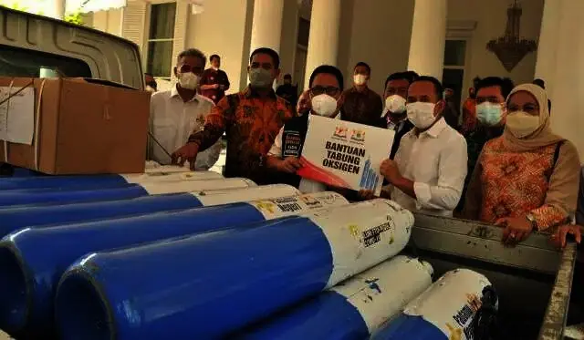 Pemkab Lebak Terima Bantuan Tabung Oksigen dari Kadin
