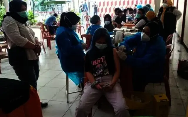 Partai Demokrat Kota Tangerang Gelar Vaksinasi, Masyarakat Antusias