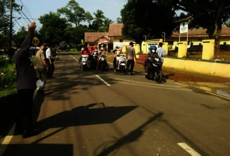 Kembali Level 3, Ini Yang Dilakukan Jajaran Polsek Jiput untuk Cegah Paparan Covid-19