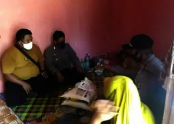 Kapolsek Patia Polres Pandeglang Bantu dan Doakan Warganya Penderita Kanker