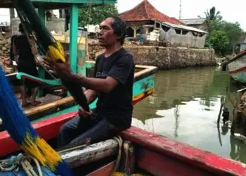 Tembok Penahan TPI 3 Labuan yang Ambrol Tak Kunjung Diperbaiki, Nelayan Setempat Angkat Bicara