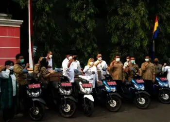 Pemerintah Kabupaten (Pemkab) Serang, kembali memberikan bantuan motor untuk pendamping Program Keluarga Harapan (PKH) dan program Jaminan Sosial Masyarakat Banten Bersatu (Jamsosratu), Rabu (6/10/2021). (ISTIMEWA)