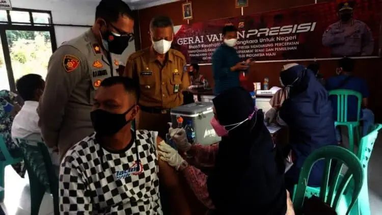 Gelar Percepatan Vaksin Presisi, Polsek Kramatwatu Siapkan 400 Dosis Vaksin untuk Warga