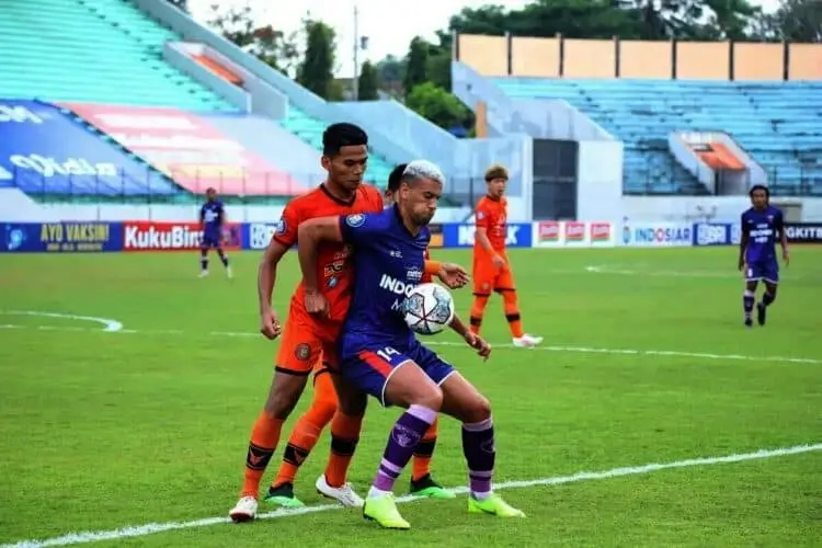Diimbangi Juru Kunci, Persita Rawan di Lini Belakang