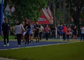 Potret Aktivitas Warga Berolahraga di Alun-alun Kota Tangerang