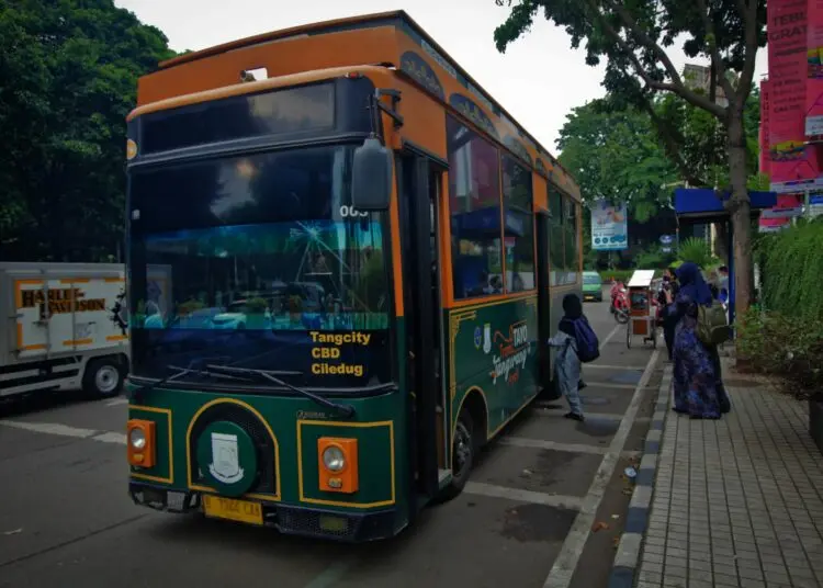 Potret Pelonggaran Kapasitas Angkutan Umum di Kota Tangerang