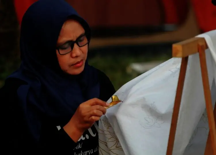 Potret Peringatan Hari Batik Nasional di Situ Cipondoh Tangerang