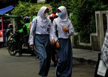Tak Ada Klaster Sekolah, Kaji Penutupan Kelas