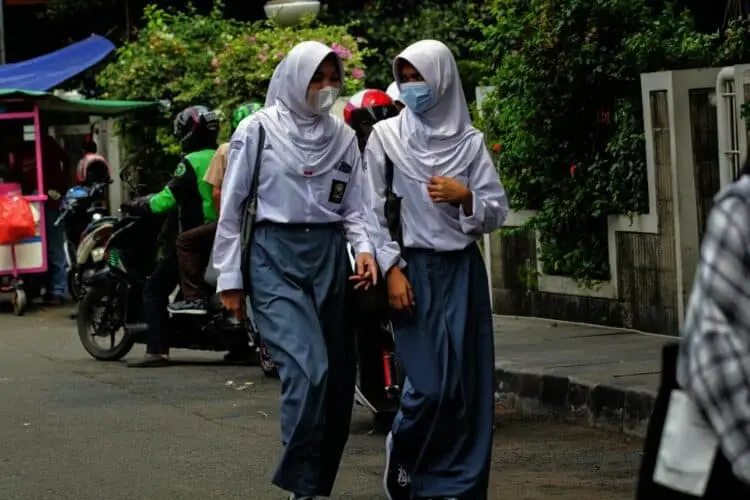 Tak Ada Klaster Sekolah, Kaji Penutupan Kelas