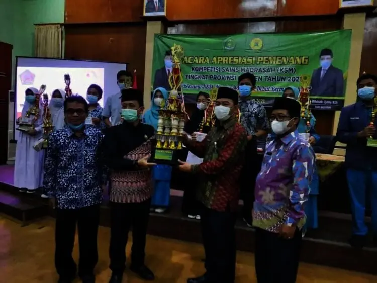 Tangsel Juara Umum Kompetisi Sains Madrasah Tingkat Banten