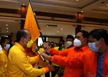 Bahrul Ulum dikukuhkan sebagai Ketua Kosgoro Banten, Jumat (22/10/2021). (ISTIMEWA)