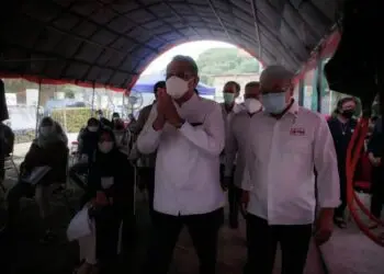LAUNCHING: Wali Kota Tangerang Selatan, Benyamin Davnie menghadiri acara launching sentra vaksinasi PMI. (JARKASIH/SATELIT NEWS.ID)