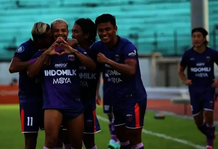 Dua Gol Cantik Cardoso Berikan Persita Kemenangan