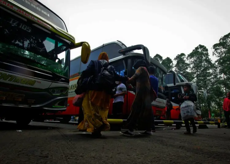 Potret Jelang Pemberlakuan Wajib Tes PCR Sebagai Syarat Perjalanan Moda Transportasi