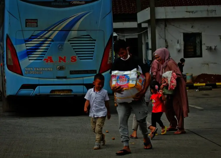 Potret Jelang Pemberlakuan Wajib Tes PCR Sebagai Syarat Perjalanan Moda Transportasi